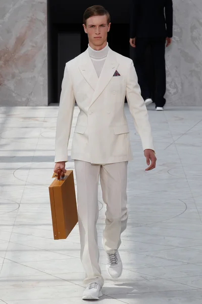 Look 36